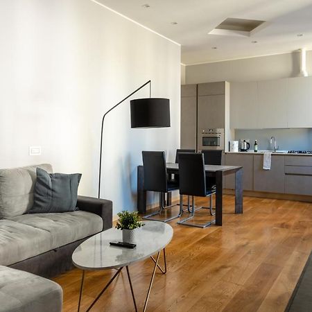 5 Min Duomo Luxury Home In Brera Design District Milánó Kültér fotó
