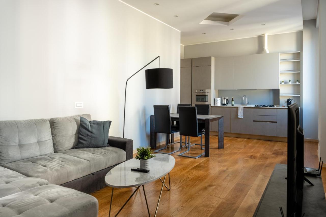 5 Min Duomo Luxury Home In Brera Design District Milánó Kültér fotó